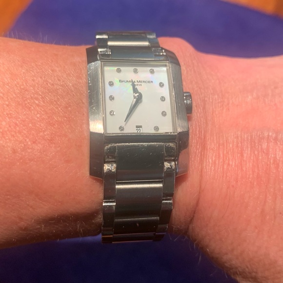 Baumé and Mercier Woman’s Watch - Picture 3 of 4